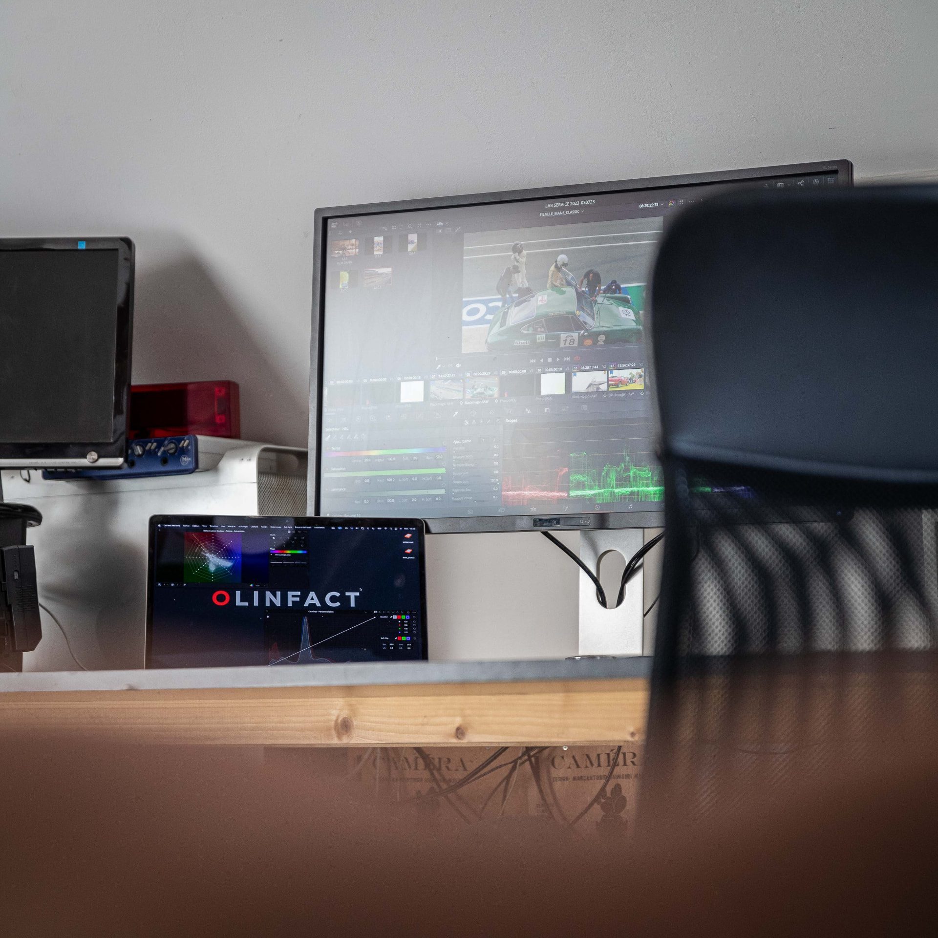 Station d'étalonnage DaVinci Resolve du studio Olinfact