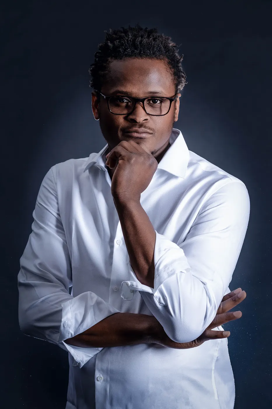 Portrait corporate en studio — photographe professionnel Le Mans